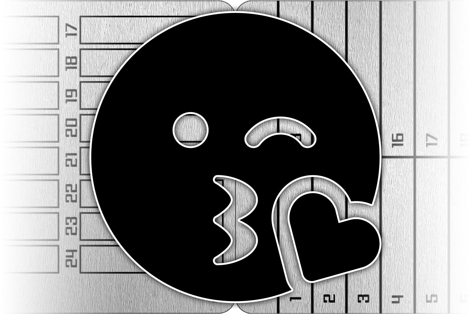 face-kiss-wink-heart